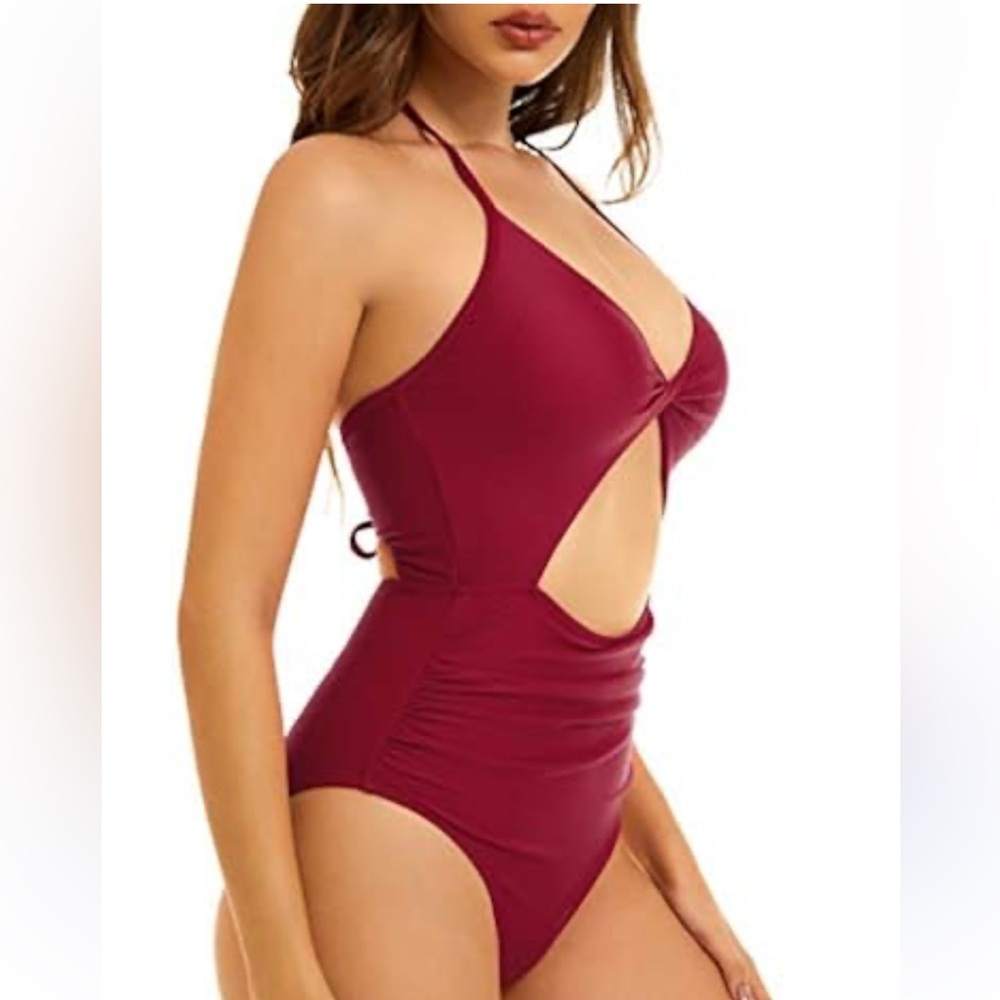 One piece Cutout Halter Tummy Control‎ One Piece Padded Swimsuit NWT Size M